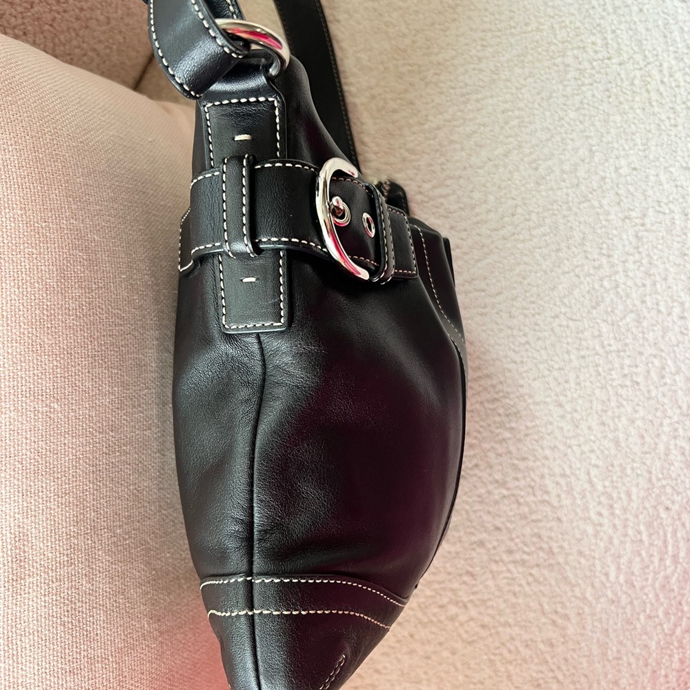 Coach Black Leather Soho Slim Duffle Shoulder/Crossbody Bag with Buckle Details - Picture 2 of 10